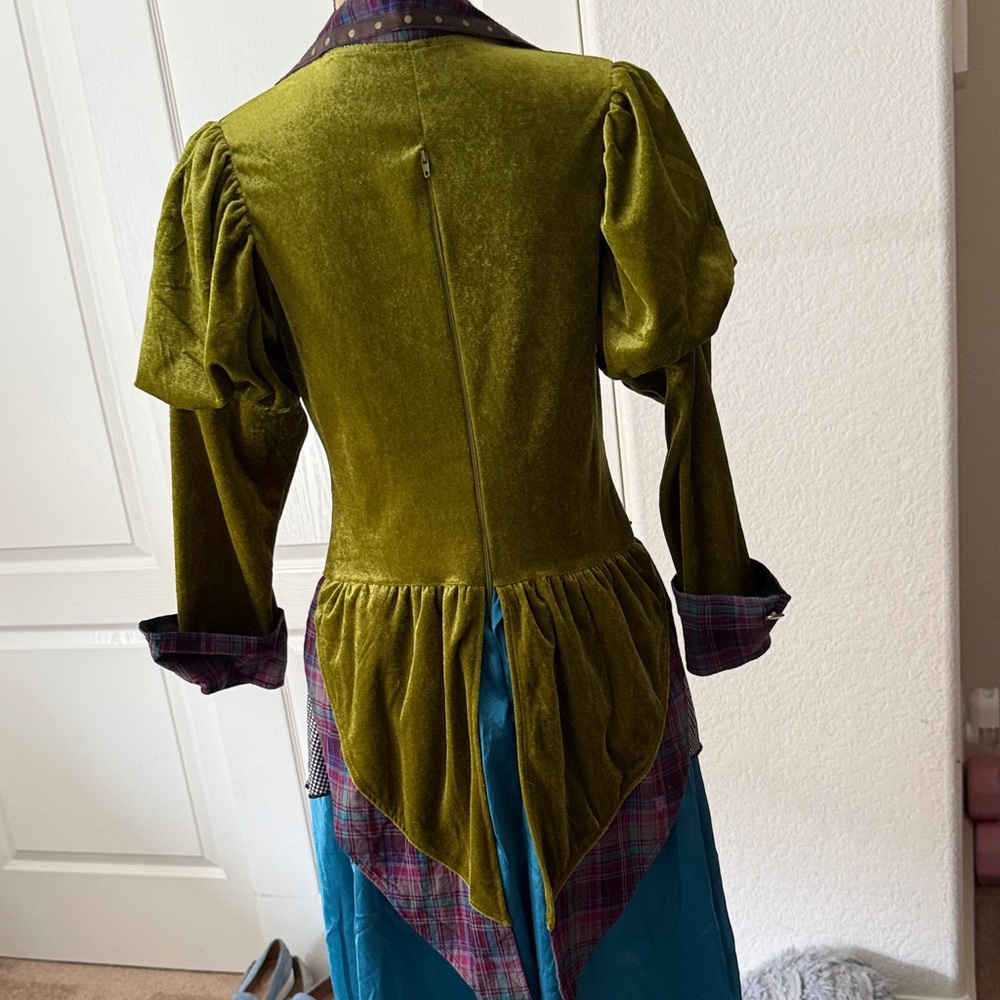Olive Green Velvet Puff Sleeve Tailcoat Dress - Picture 2 of 11